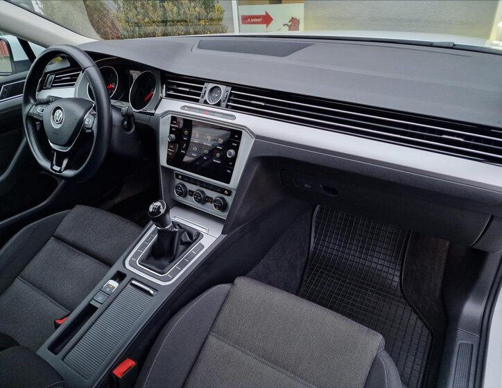 Volkswagen Passat Kombi 1,4 l 110 kw