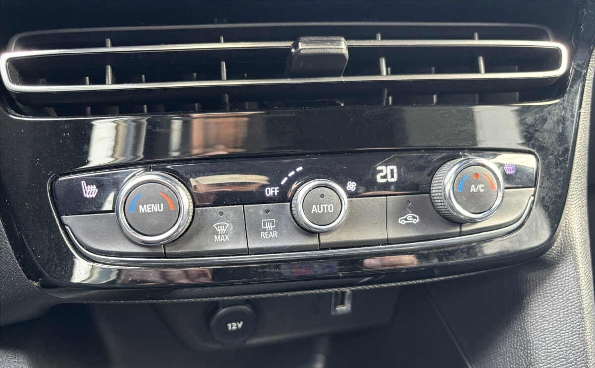 Opel Mokka SUV / Terénní 1,2 l 96 kw