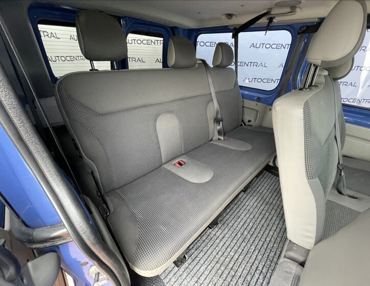 Opel Vivaro MPV 2,5 l 107 kw