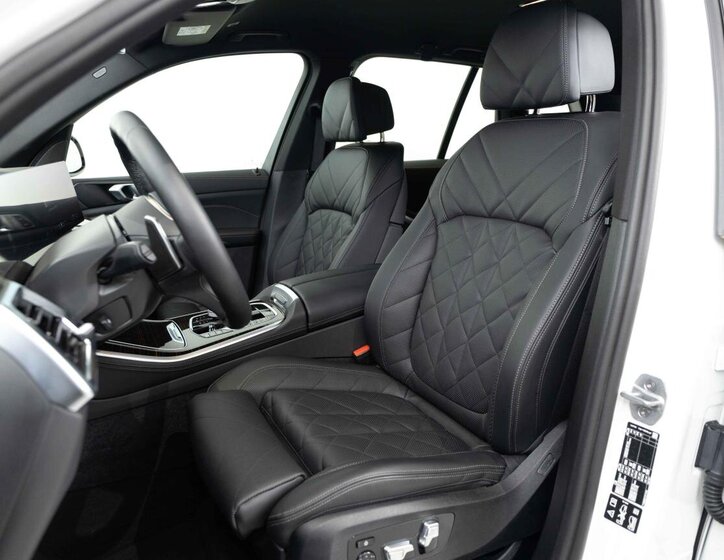 BMW X5 SUV / Terénní 3,0 l 280 kw