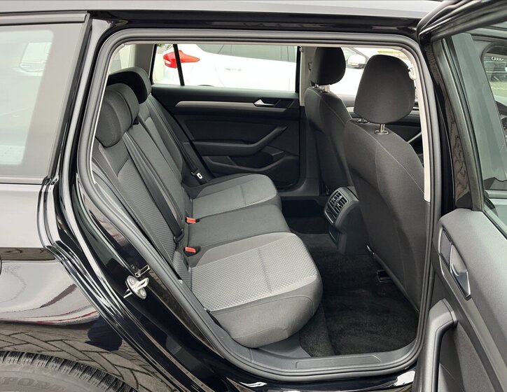 Volkswagen Passat 24