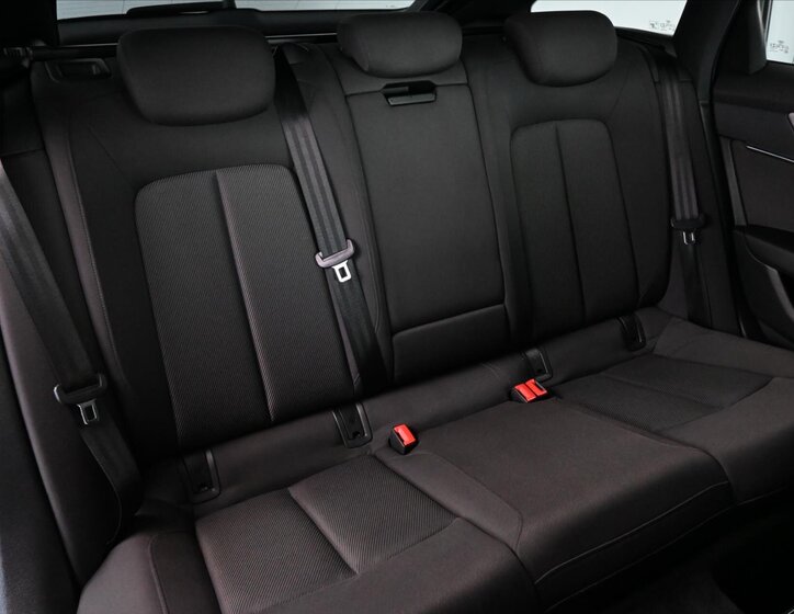 Audi A6 Kombi 2,0 l 150 kw