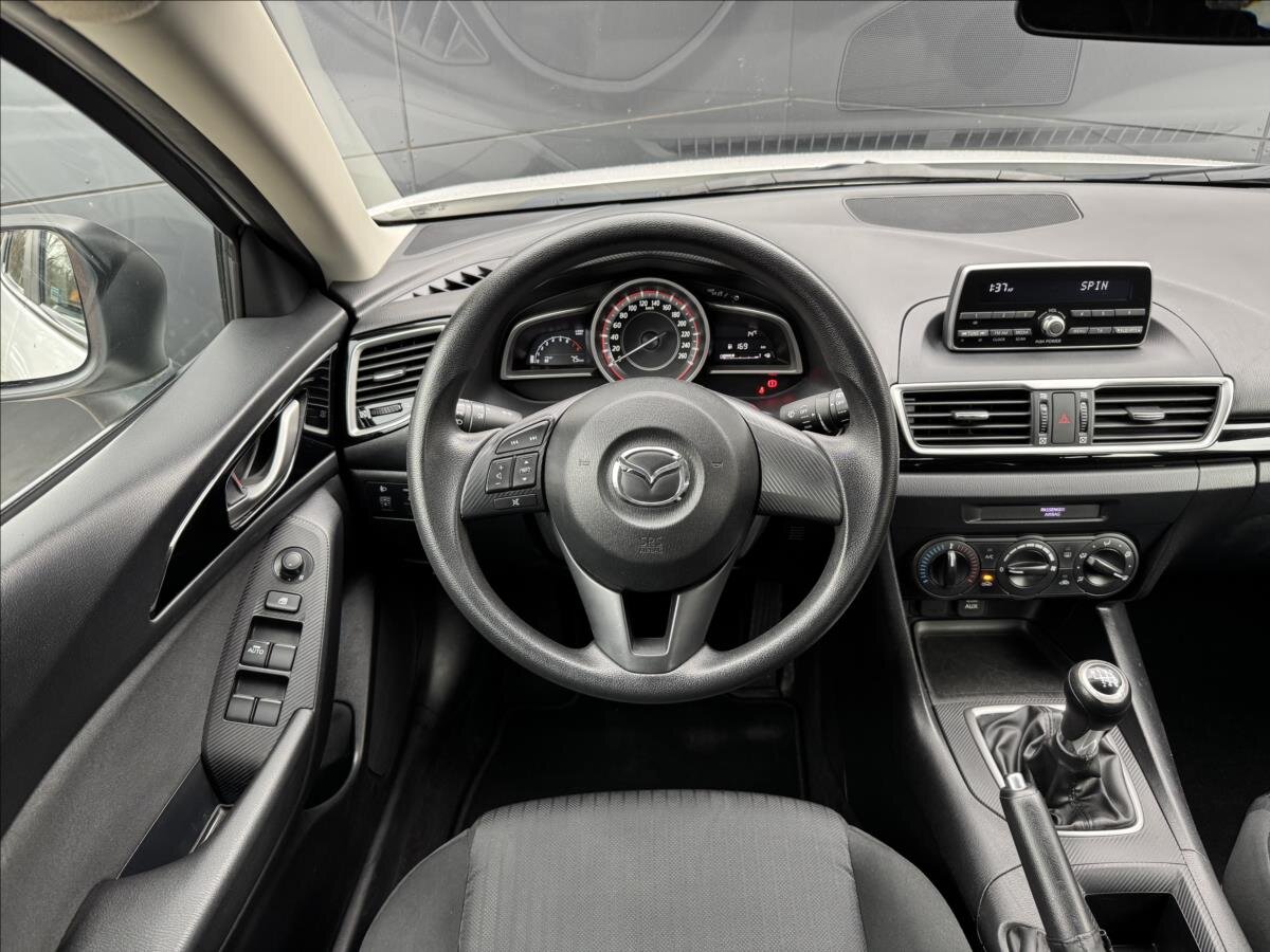 Mazda 3 Hatchback 1,5 l 74 kw