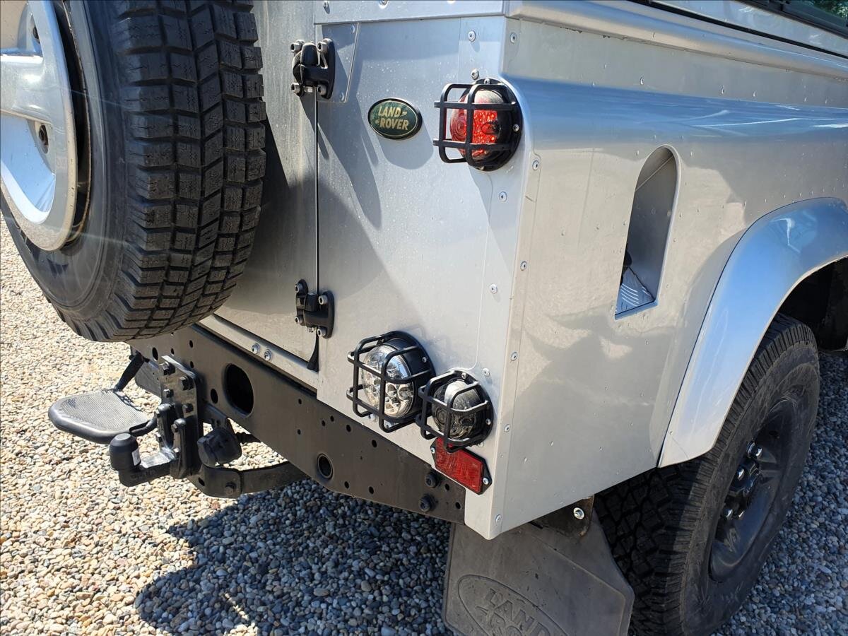 Land Rover Defender Ostatní 2,5 l 90 kw
