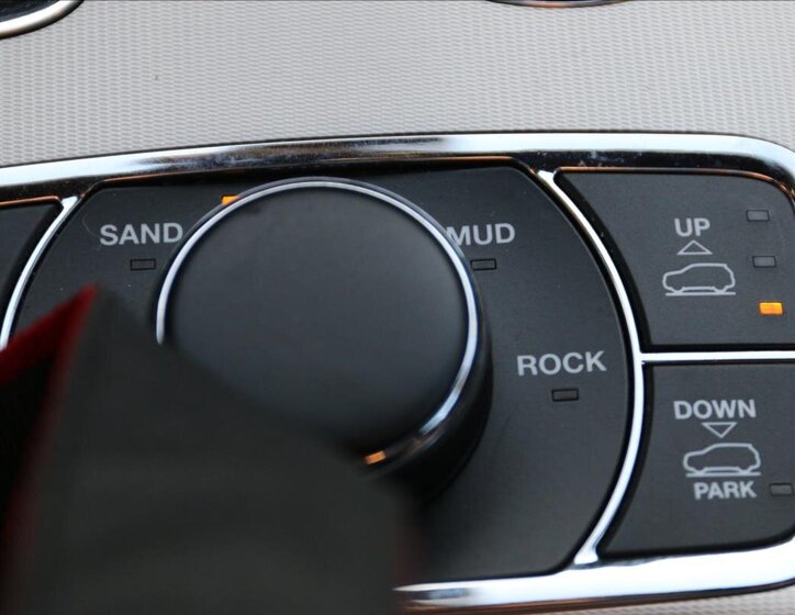 Jeep Grand Cherokee 35