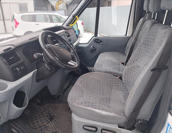 Ford Transit 7