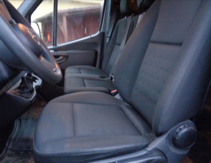 Mercedes-Benz Sprinter Kombi 2,1 l 105 kw