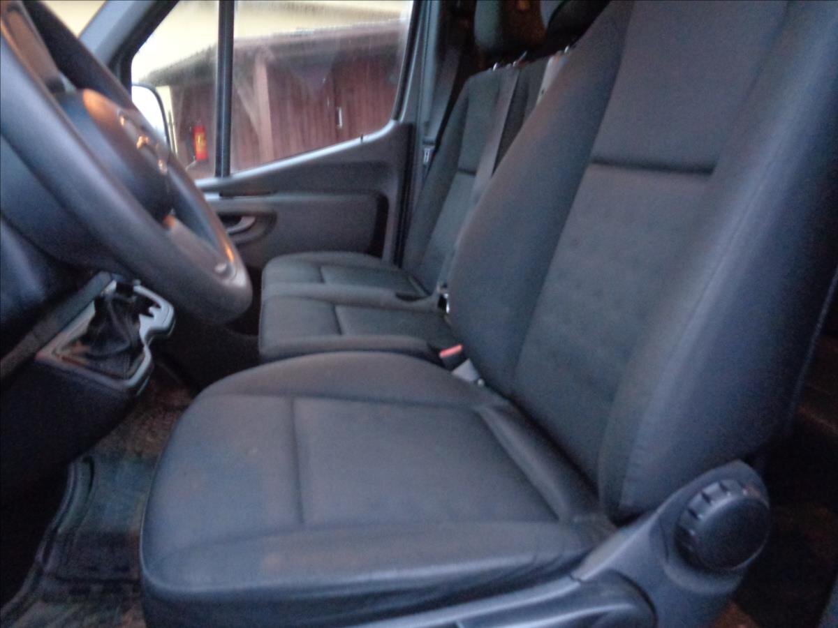 Mercedes-Benz Sprinter Kombi 2,1 l 105 kw