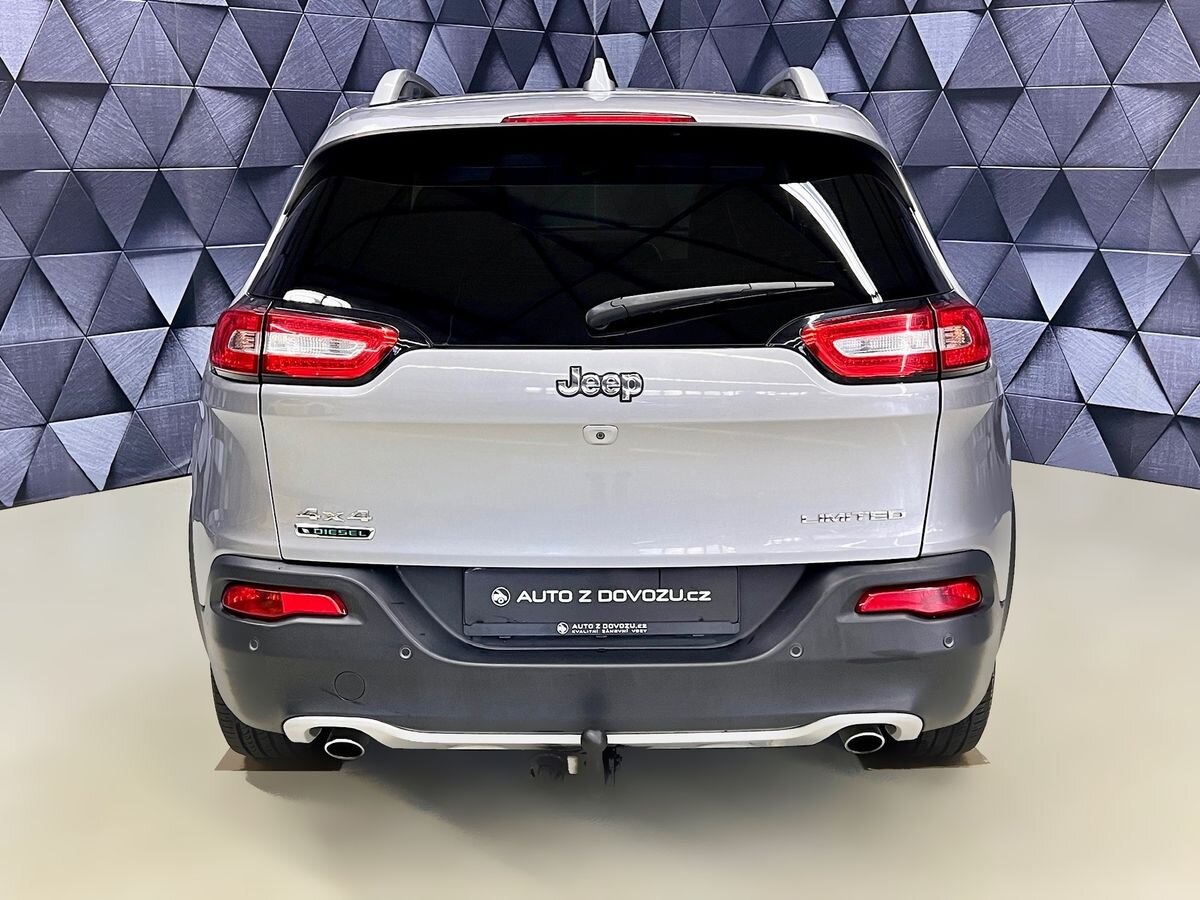 Jeep Cherokee SUV / Terénní 2,0 l 125 kw