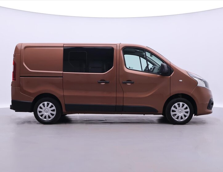 Renault Trafic 8