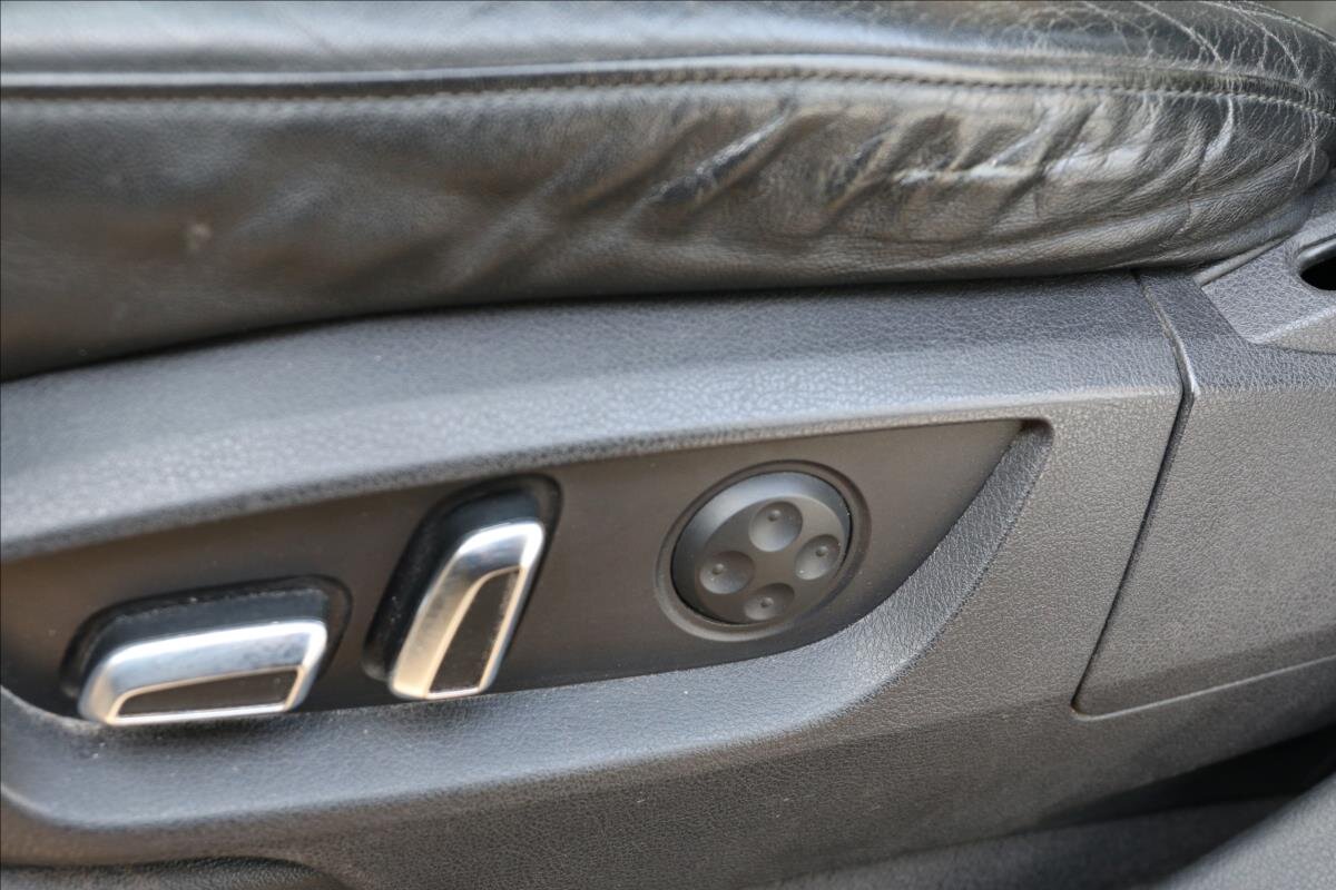 Audi Q7 Kombi 3,0 l 176 kw