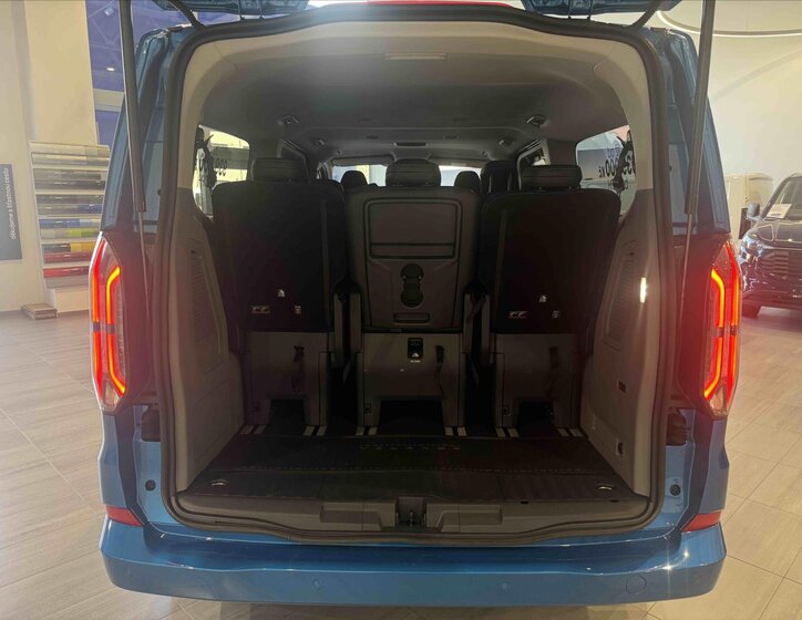 Ford Tourneo Kombi 2,0 l 125 kw