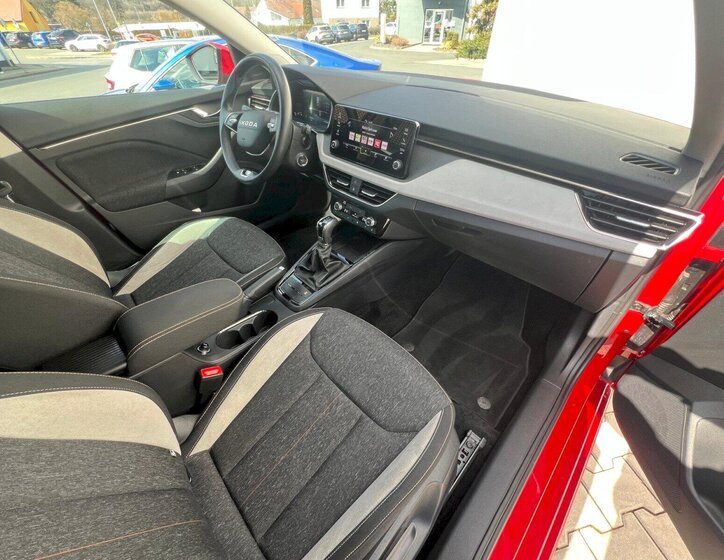 Škoda Scala Hatchback 1,0 l 85 kw