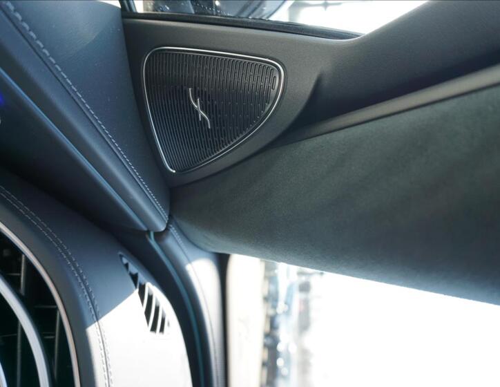 Mercedes-Benz Třídy E 30