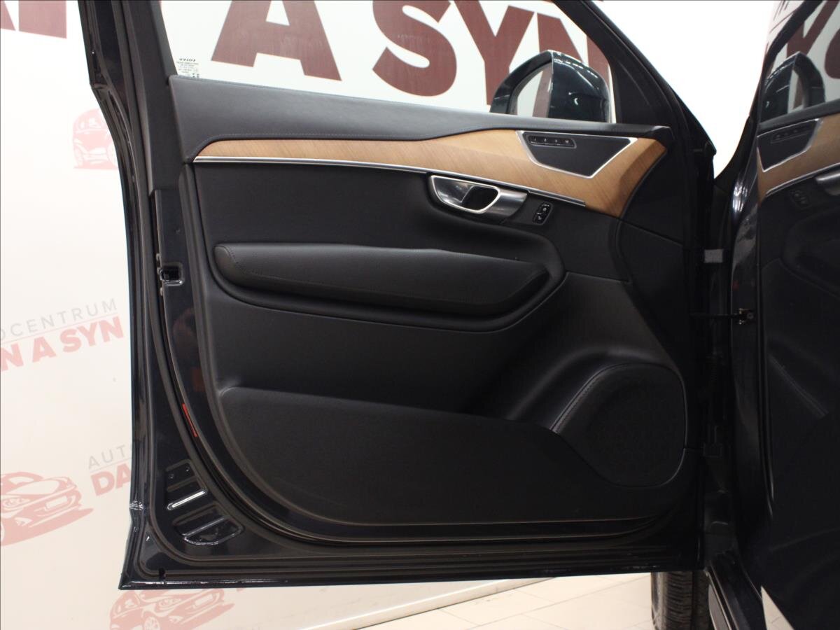 Volvo XC90 SUV 2,0 l 173 kw