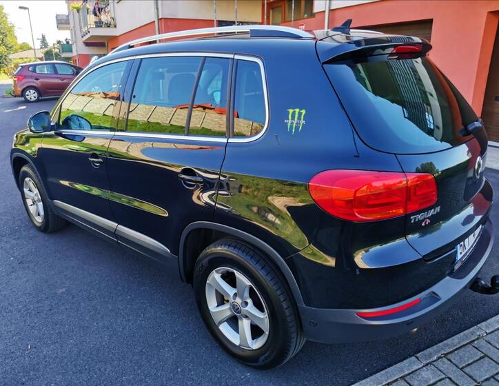 Volkswagen Tiguan 8