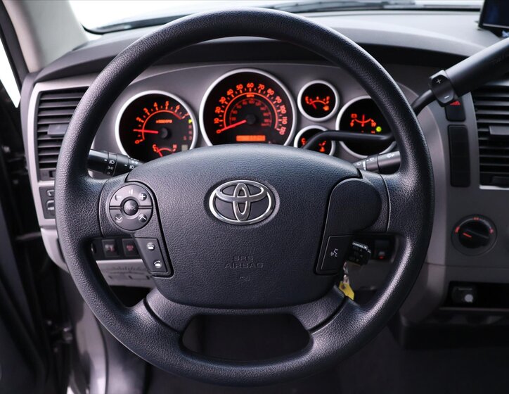 Toyota Tundra 19