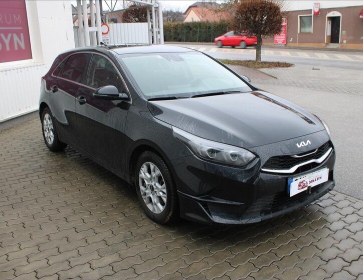 KIA Ceed Hatchback 1,5 l 117 kw
