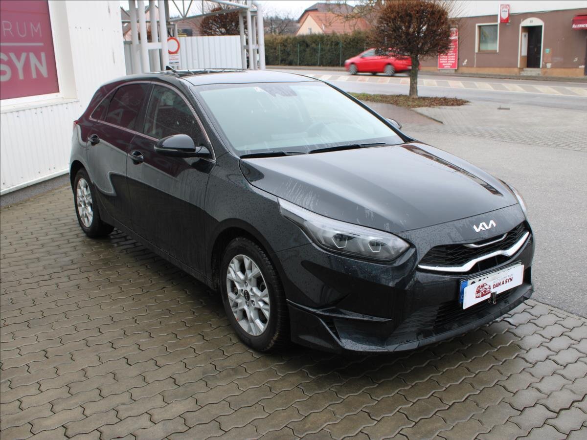 KIA Ceed Hatchback 1,5 l 117 kw