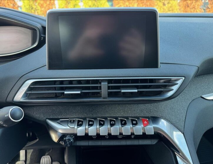 Peugeot 5008 SUV / Terénní 2,0 l 110 kw