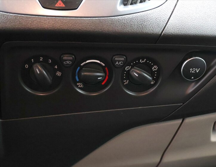 Ford Tourneo Custom Kombi 2,0 l 125 kw