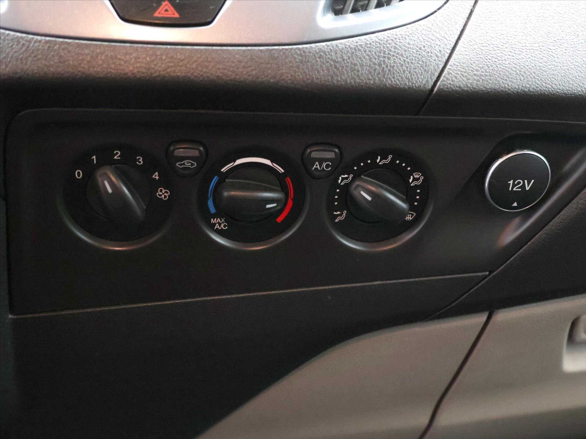 Ford Tourneo Custom Kombi 2,0 l 125 kw