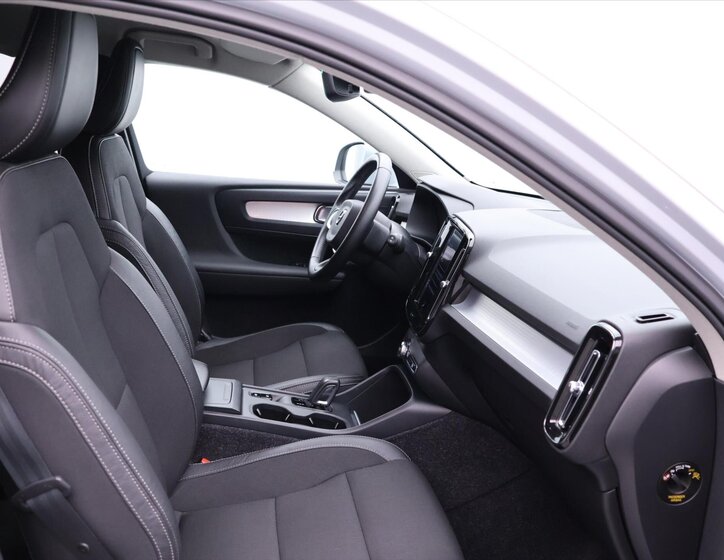 Volvo XC40 13