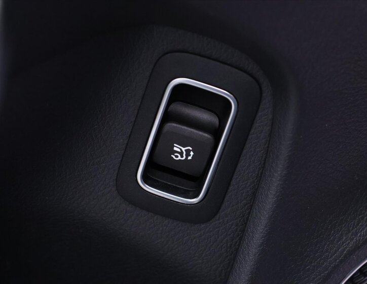 Mercedes-Benz CLA Kombi 2,0 l 225 kw