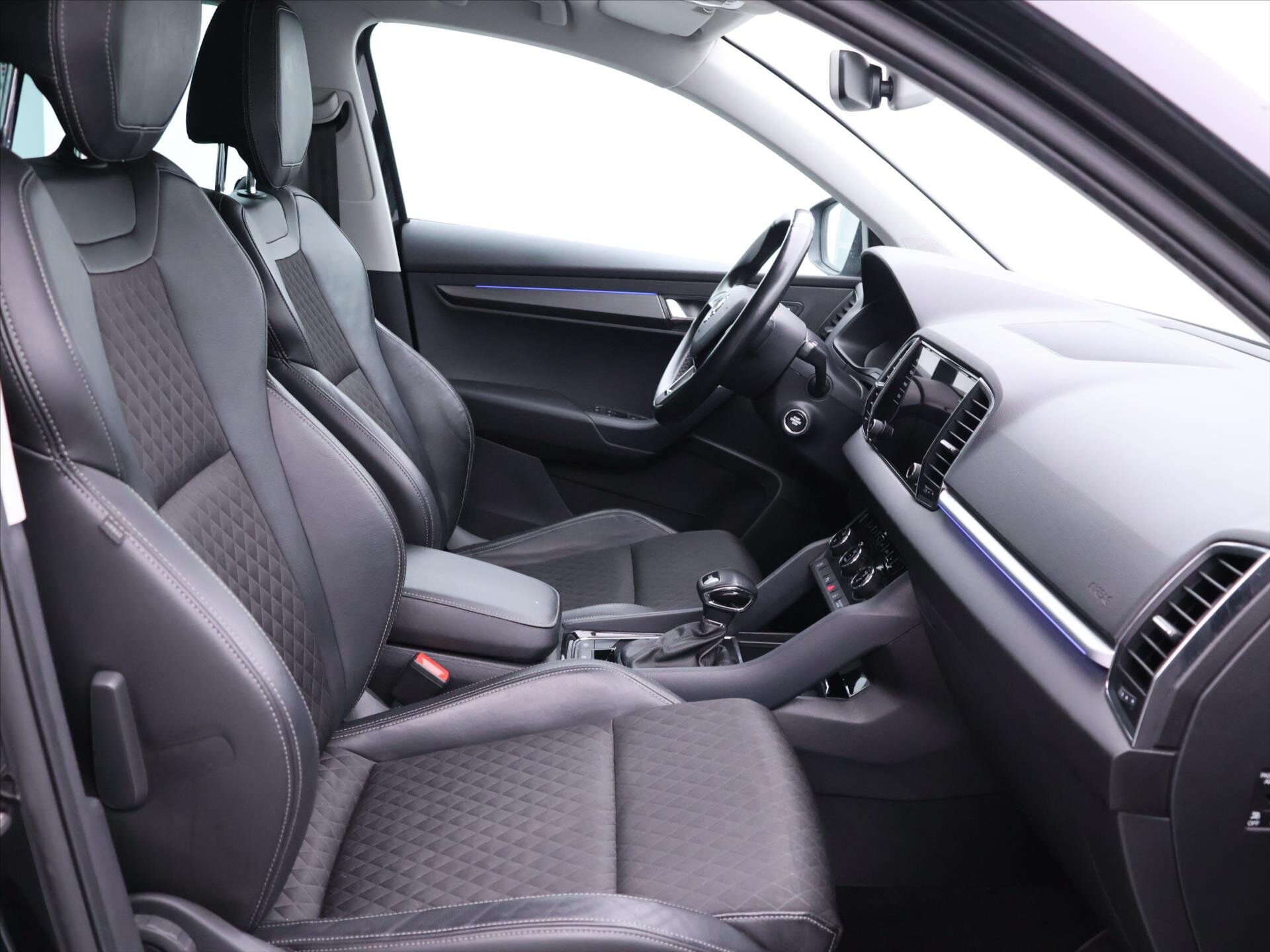 Škoda Karoq SUV / Terénní 1,6 l 85 kw