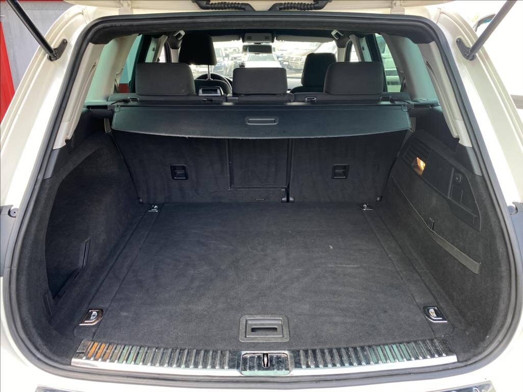 Volkswagen Touareg SUV / Terénní 3,0 l 176 kw