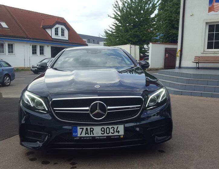 Mercedes-Benz Třídy E 4