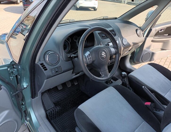 Suzuki SX4 Hatchback 1,6 l 88 kw