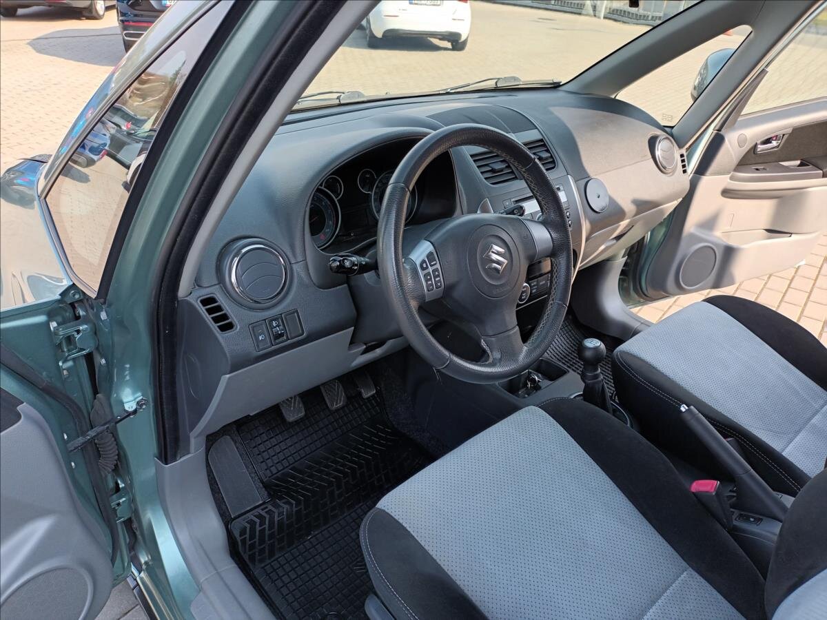 Suzuki SX4 Hatchback 1,6 l 88 kw