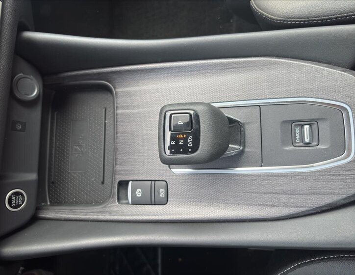 Nissan Qashqai SUV / Terénní 1,3 l 116 kw