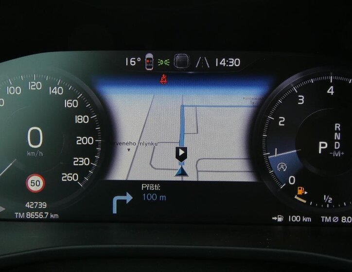 Volvo XC40 SUV / Terénní 1,5 l 95 kw