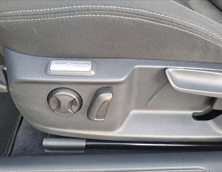 Volkswagen Passat 12