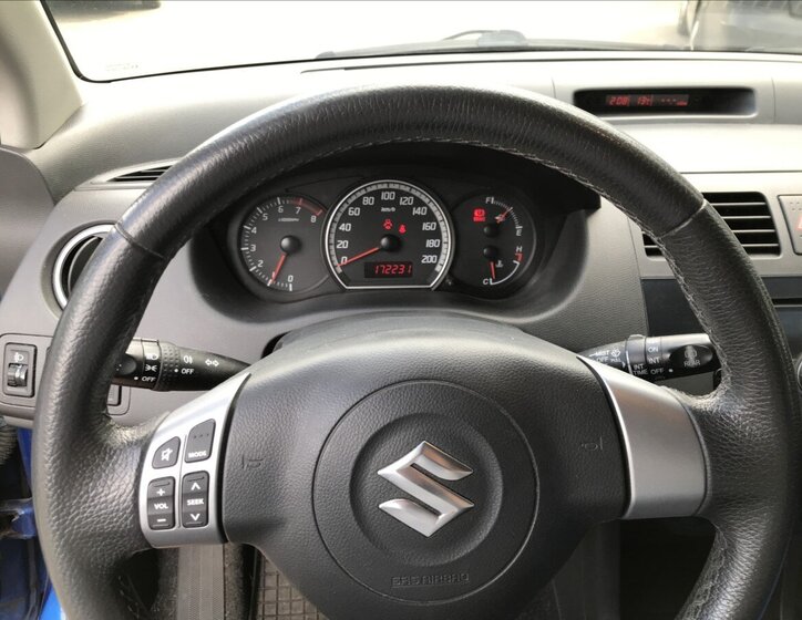 Suzuki Swift Hatchback 1,3 l 67 kw