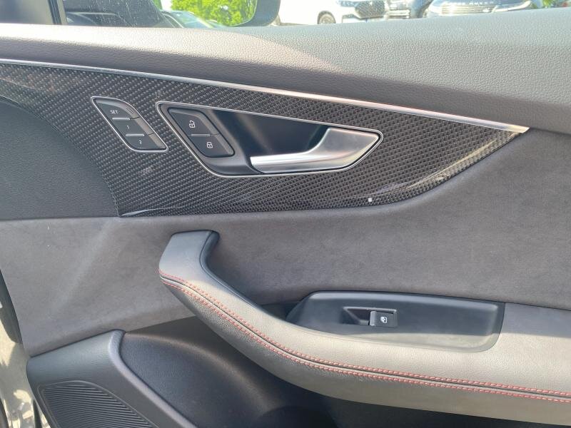 Audi SQ8 SUV 4,0 l 373 kw