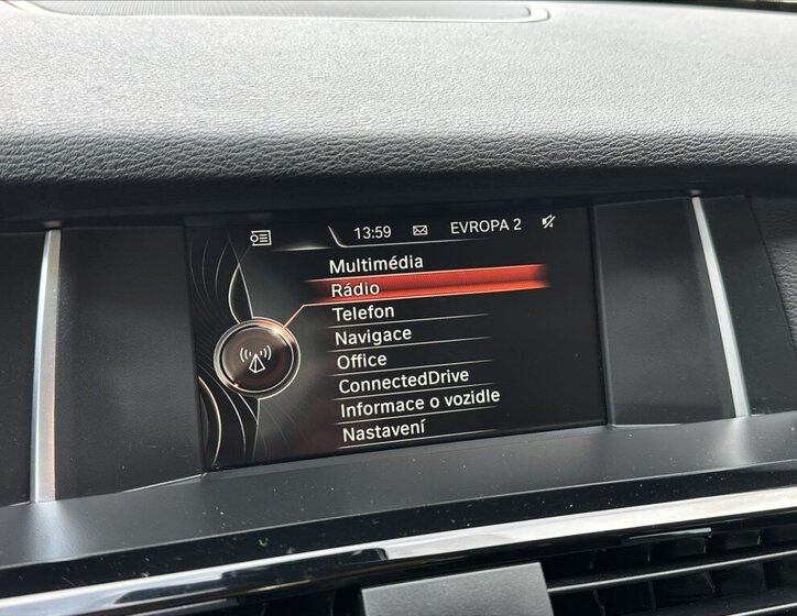 BMW X3 SUV / Terénní 2,0 l 180 kw