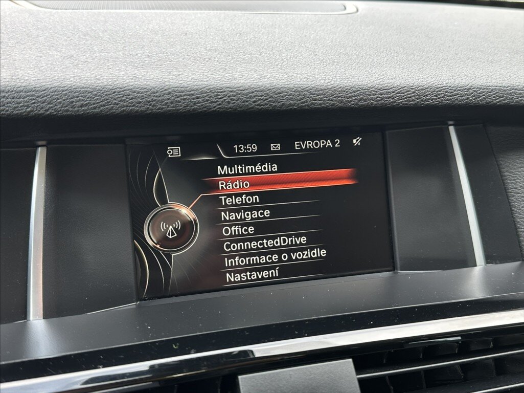 BMW X3 SUV / Terénní 2,0 l 180 kw