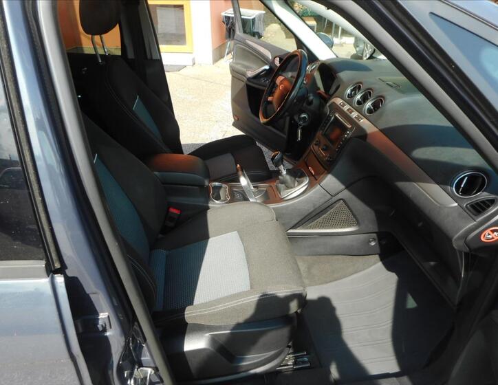 Ford S-MAX MPV 2,0 l 103 kw