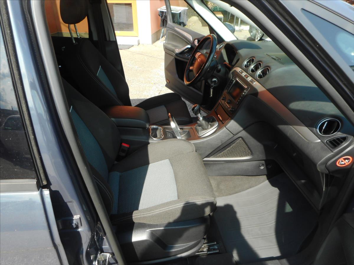 Ford S-MAX MPV 2,0 l 103 kw