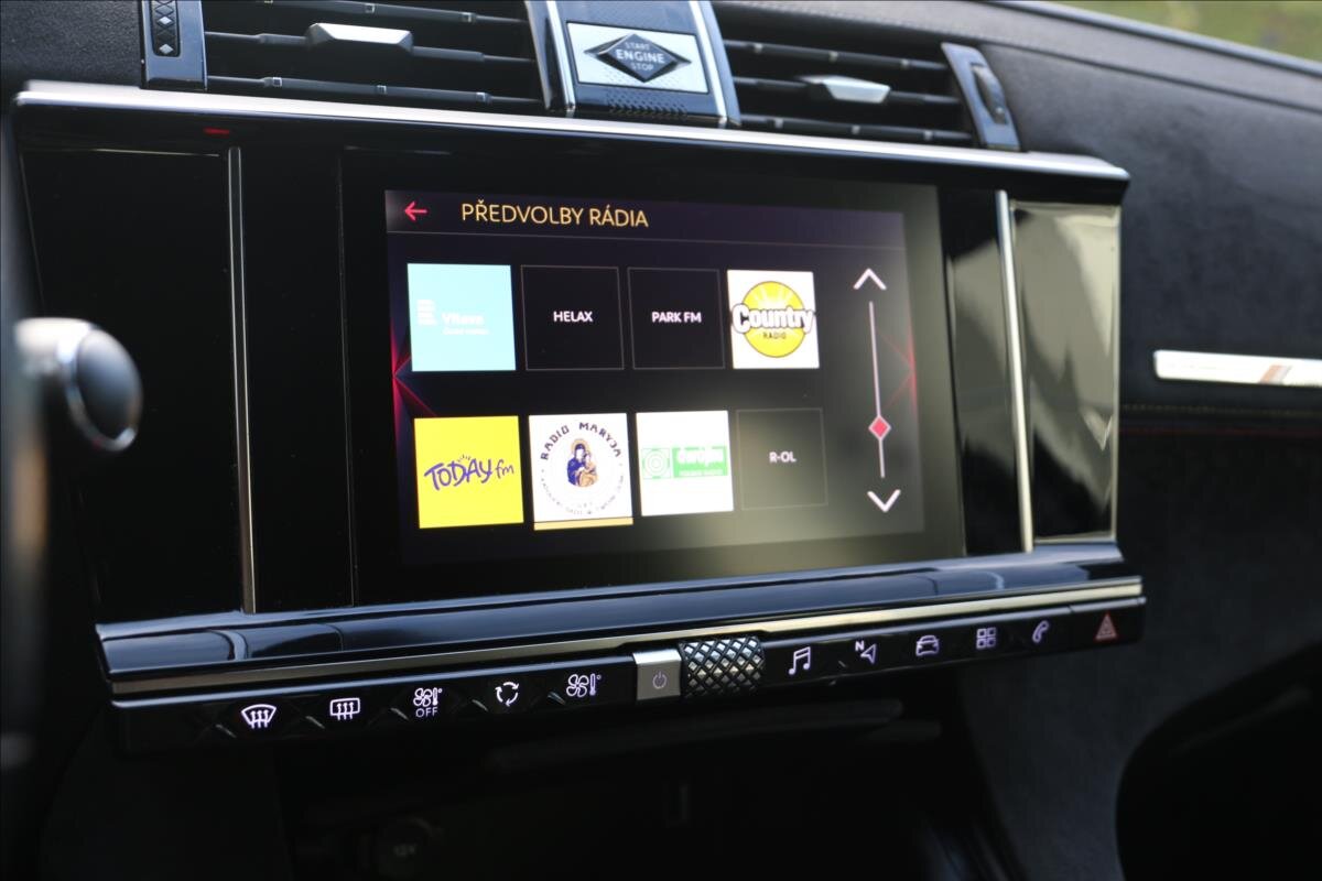 DS Automobiles DS7 Crossback Kombi 2,0 l 130 kw