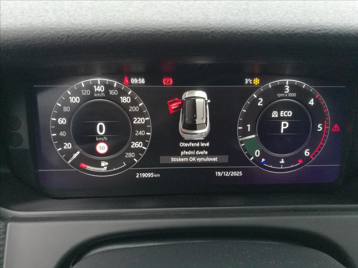 Land Rover Range Rover Velar SUV / Terénní 3,0 l 221 kw