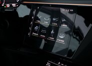 Audi e-tron SUV / Terénní 0,0 300 kw