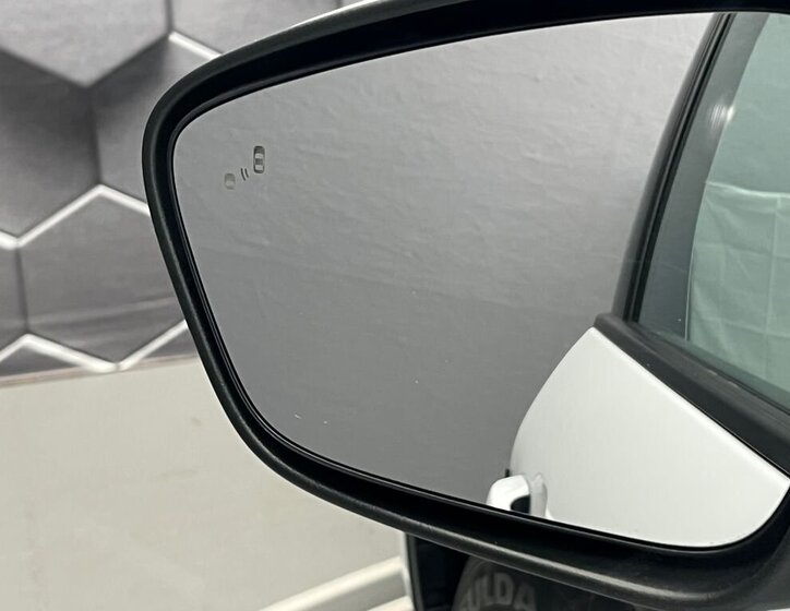 Ford Kuga SUV / Terénní 2,5 l 140 kw