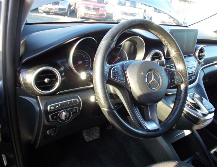 Mercedes-Benz Třídy V MPV 2,1 l 140 kw