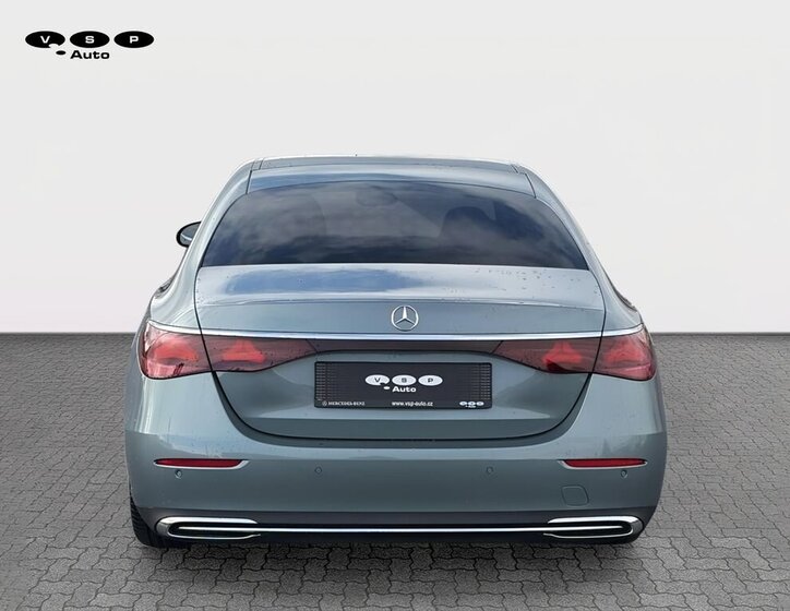 Mercedes-Benz Třídy E Sedan / Limuzína 2,0 l 145 kw