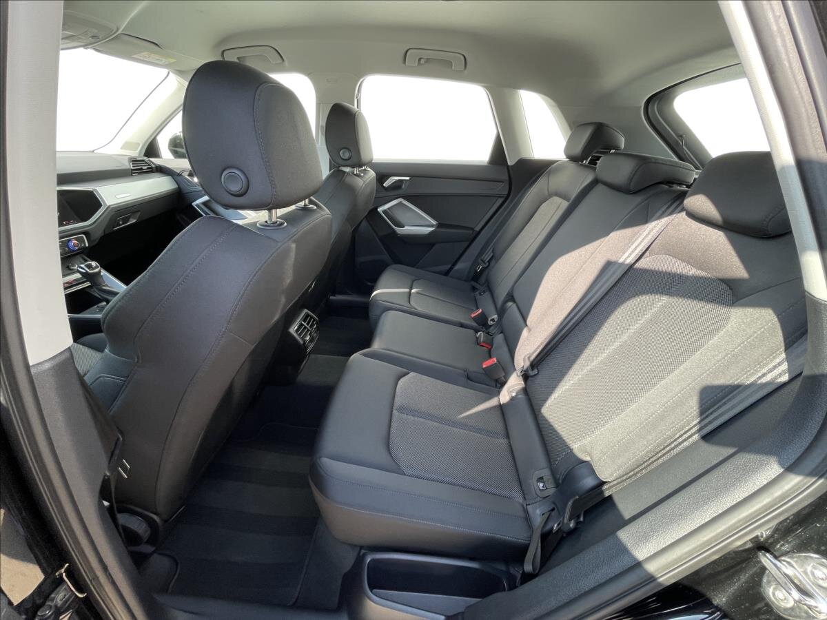 Audi Q3 SUV / Terénní 1,5 l 110 kw