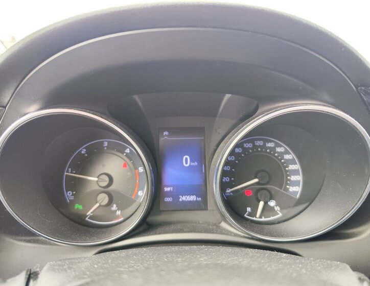 Toyota Auris Kombi 1,6 l 82 kw